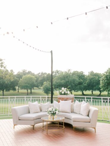Lauren Banquette with Olivia Coffee Table at Colonial Country Club | Jess Wegner Events
