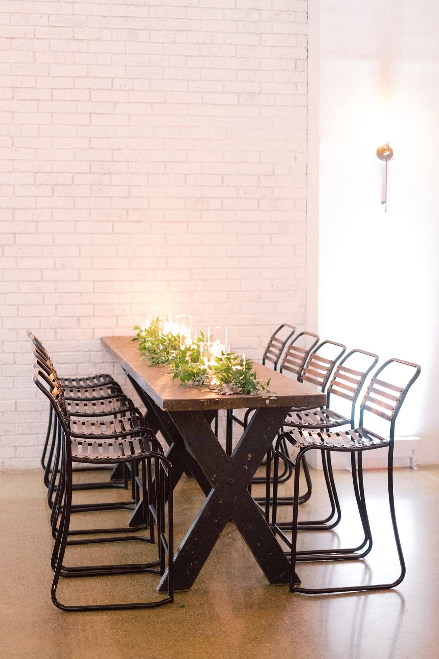 Lonestar Communal Table with Cocoa Stool