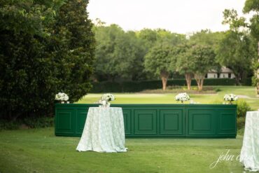 Half-Oval Hamilton Bar at the Dallas Country Club | Kirstin Rose Events | Three Branches Floral