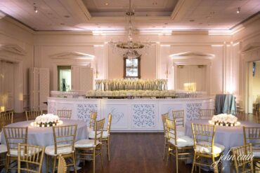 Oval Hampton Bar with Custom Inserts at Brook Hollow Golf Club | Events by Kristin | Park Cities Petals