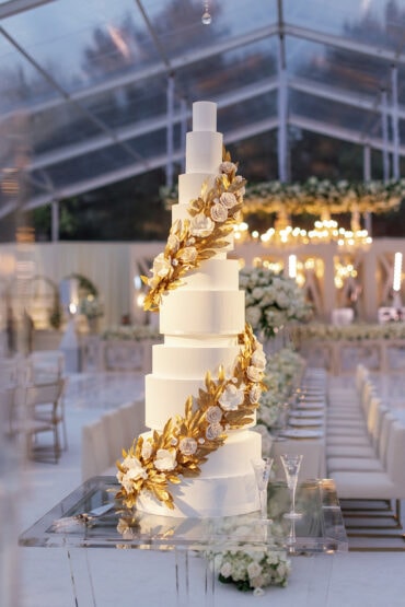 Acrylic Display Table | Engaged Events | Madi Prewett | Prewett-Troutt Wedding | Something Pretty Floral | Jordan Kahn Music Orchestra