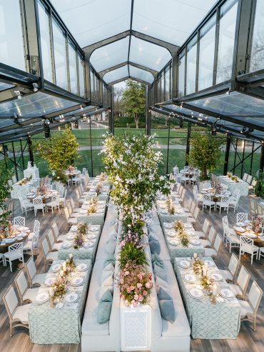 Lane Banquette with Platforms with Natural Wood Arthur Dining Chairs with Natural Linen Cushions at the Dallas Arboretum | Ann Travis Events