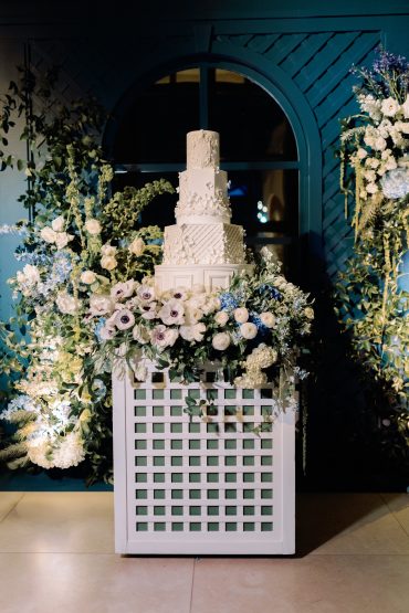 Lattice Cake Table at Bush Library | Alice and Apricot